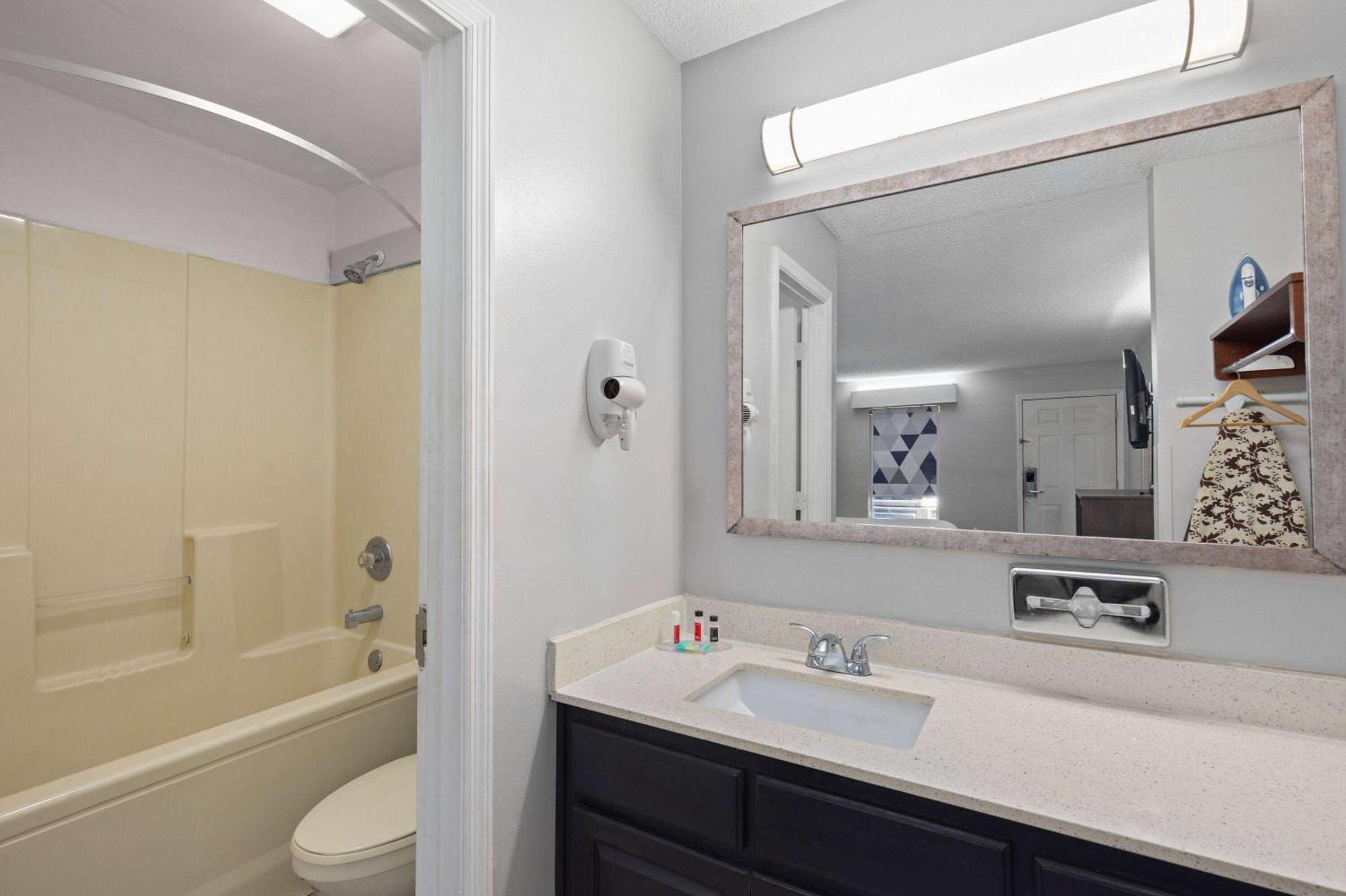 Baymont By Wyndham Selma Hotel Luaran gambar